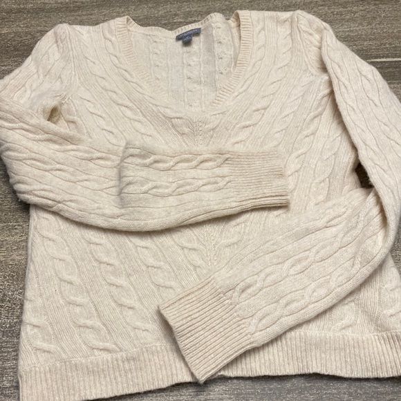 Ann Taylor extra fine Merino wool sweater - Picture 6 of 6